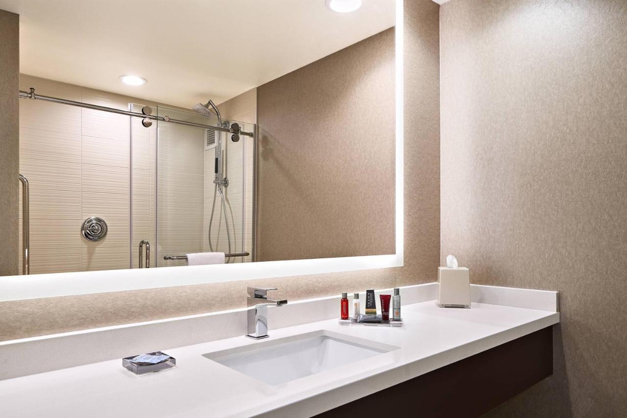 Отель Pittsburgh Marriott North Крэнберри-Тауншип Экстерьер фото