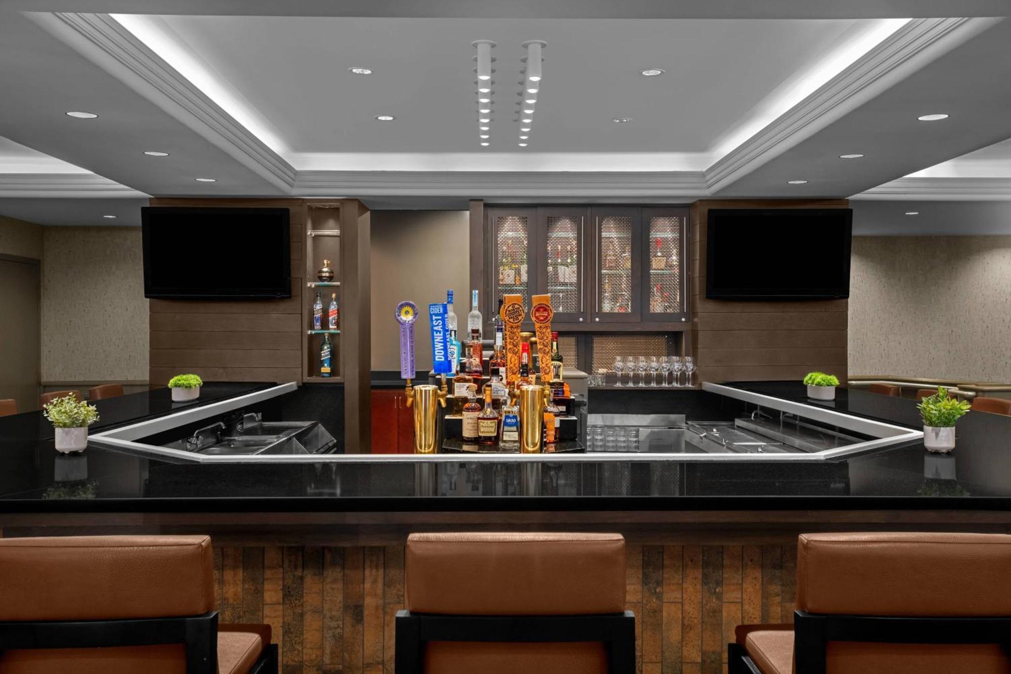 Отель Pittsburgh Marriott North Крэнберри-Тауншип Экстерьер фото